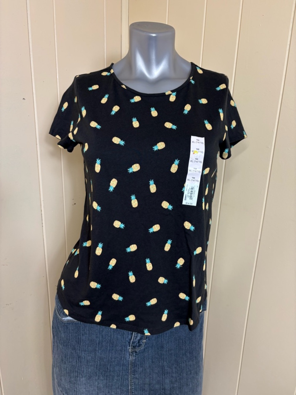 SO Apparel Girls T shirt Short Sleeve Size XL(14-16) Black Allover Pineapple